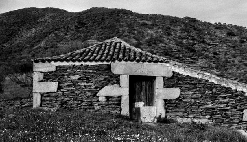 António Menéres, percursos pela Arquitetura popular